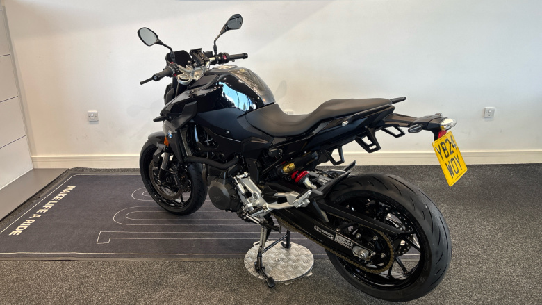 BMW F900 R